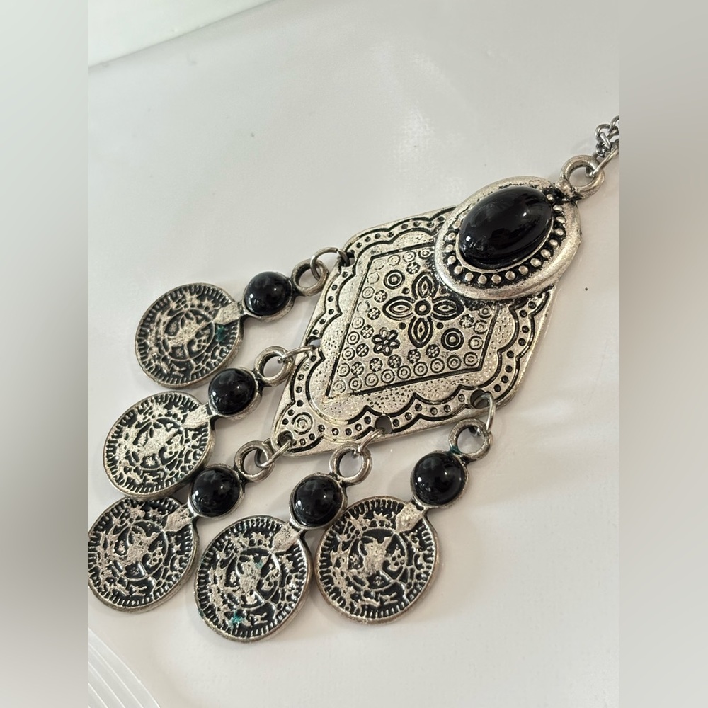 🌷5/25$ Berber Style Silver Tone Medallion Necklace With Black Glass Cabochons